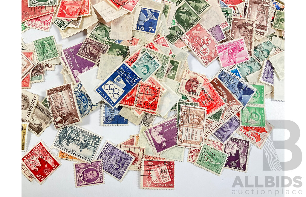 Collection of Australian Predecimal Stamps Including Two Pound Coat of Arms, 1931 Kingsford Smith Set