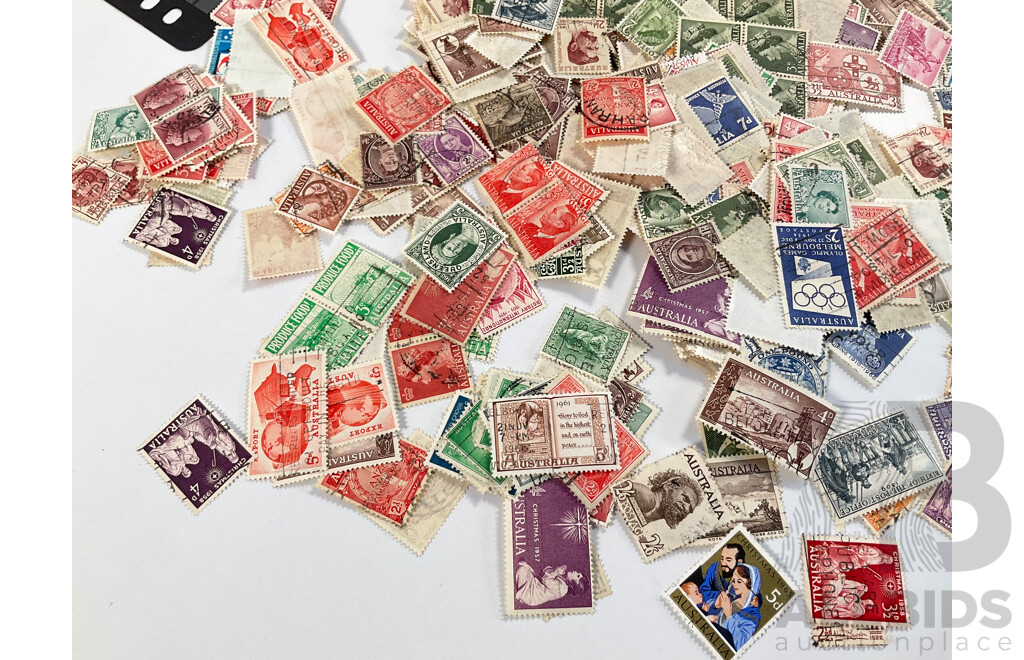 Collection of Australian Predecimal Stamps Including Two Pound Coat of Arms, 1931 Kingsford Smith Set