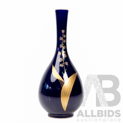 Vintage Japanese Arita Porcelain Crane-Neck Bud Vase Handcrafted by Fukagawa Seiji, Suzuran [Lily of the Valley] Design (c1970s), 22H cm
