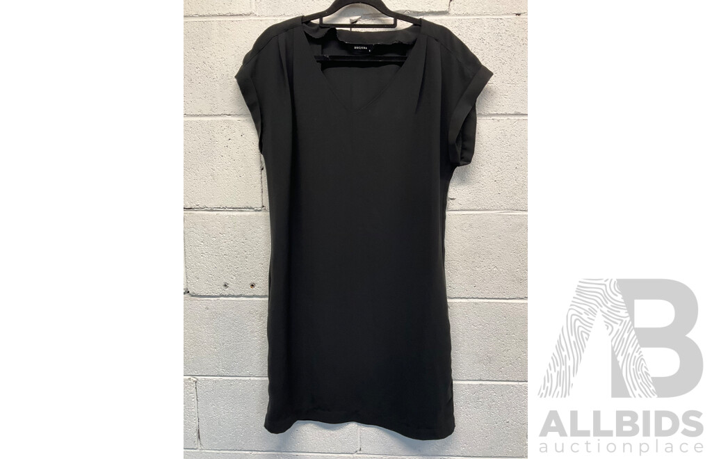 Assorted Women's Clotihing, Including Brands DECJUBA, KOOKAI, CHARCOAL, TRENERY and COUNTRY ROAD - Lot of 5
