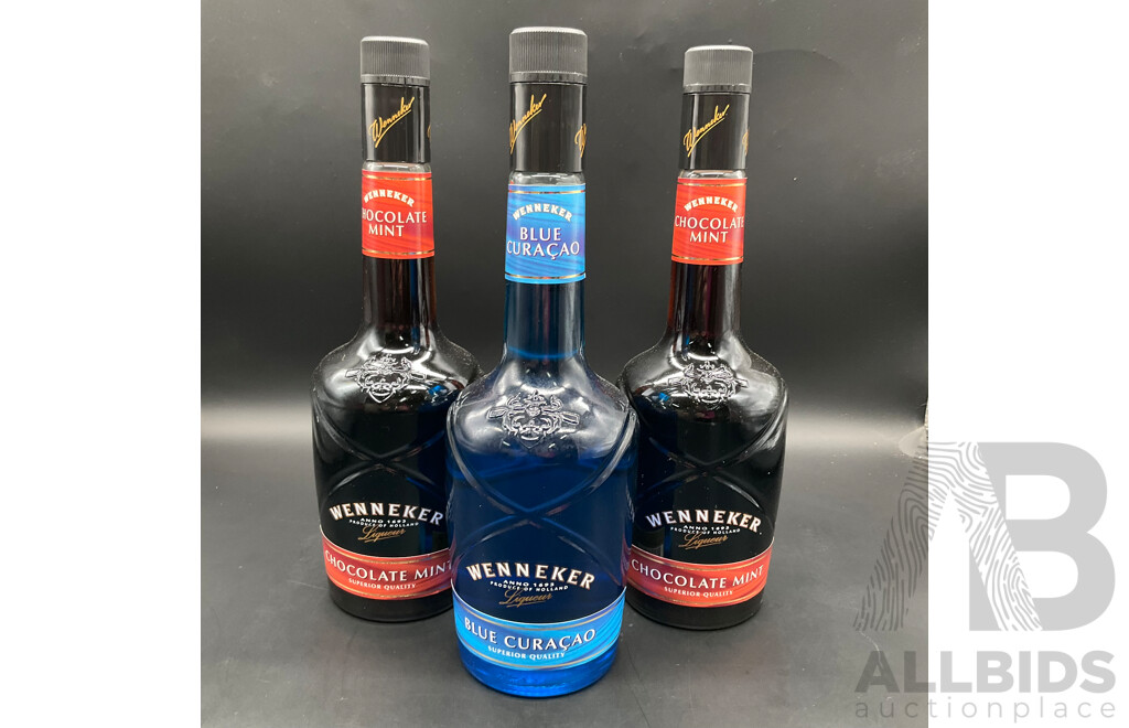 WENNEKER Cafe Liqueur 700ml, WENNEKER Blue Curacao 700ml - Lot of 3