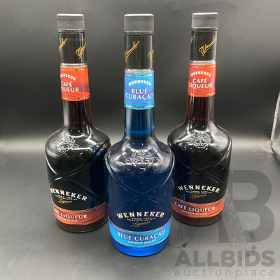 WENNEKER Cafe Liqueur 700ml, WENNEKER Blue Curacao 700ml - Lot of 3