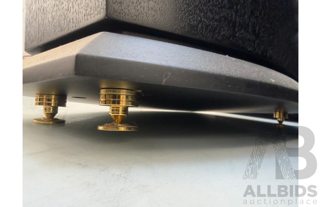 Home Stereo System - Onkyo TX-SR603 AV Receiver + Oppo Blu Ray Player + Denon 5 Disc Cd Player + Denon AVR-5800 + 4x Richter Tall Speakers