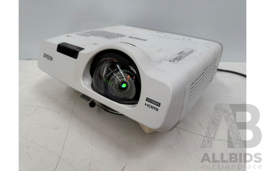Epson EB-525W WXGA Short Throw Projector