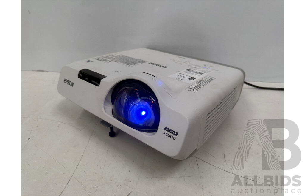 Epson EB-525W WXGA Short Throw Projector