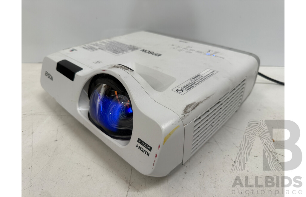 Epson EB-525W WXGA Short Throw Projector