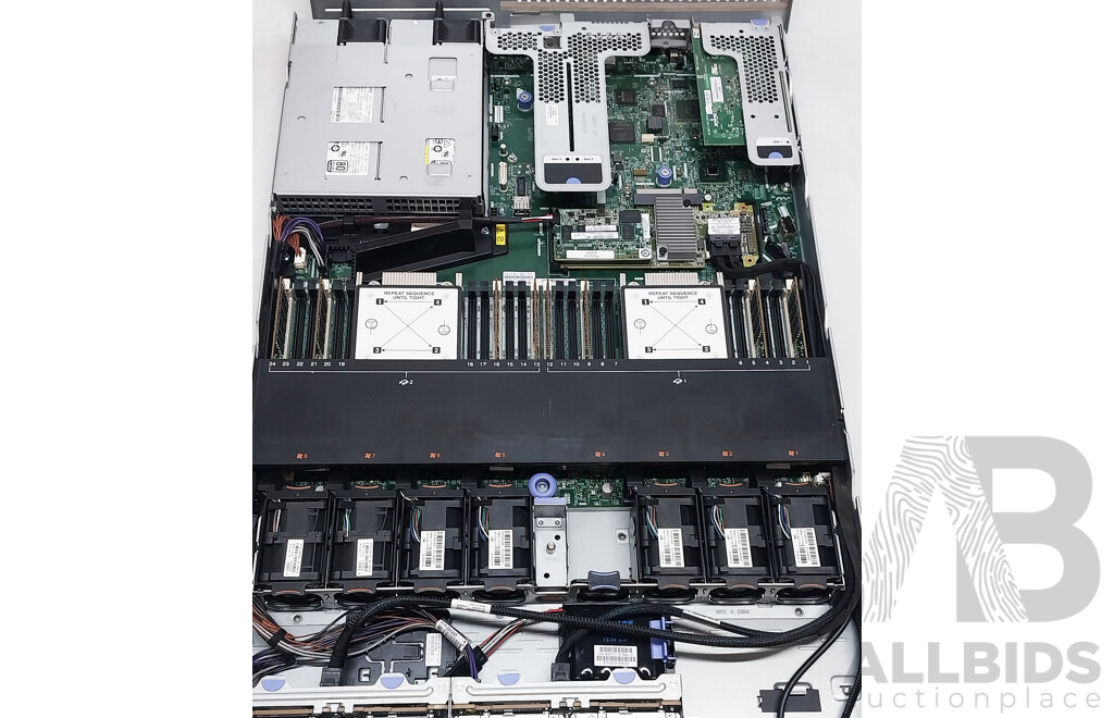 Lenovo System X 3650 M5 Intel Xeon (E5-2640 V3) 2.40GHz-3.20GHz 8-Core CPU 1RU Server W/ 384GB DDR4