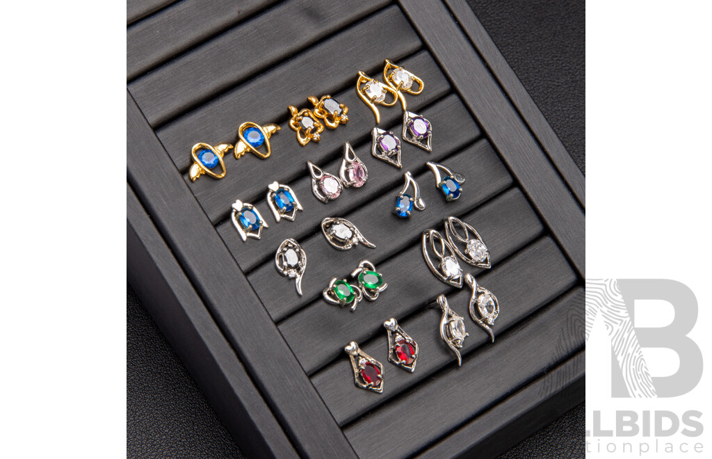 Gold and Silver Plated Pairs of Earrings - Lot of 12