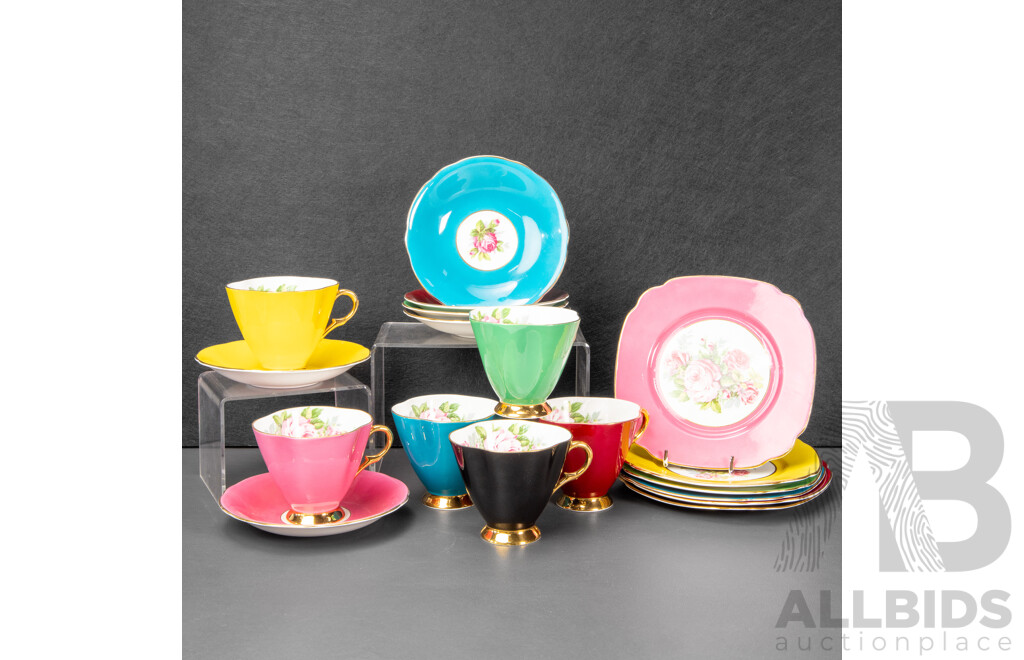 Vintage Windsor Harlequin Eighteen Piece Bone China Tea Set