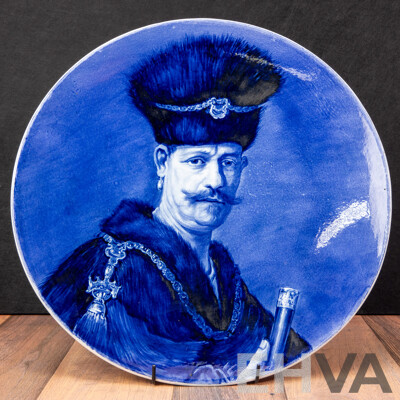 Rare Royal Delft Charger, Platelbakkerij Delft 1897–1928, Rembrandt Polish Nobleman, 36 Cm