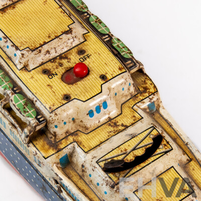 Vintage Yonezawa 'Sea Queen' Deluxe Liner with Music Box – Japan