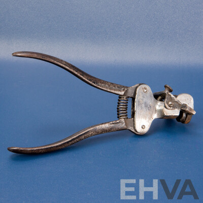 Vintage Disston (U.S.) Triumph Saw Set