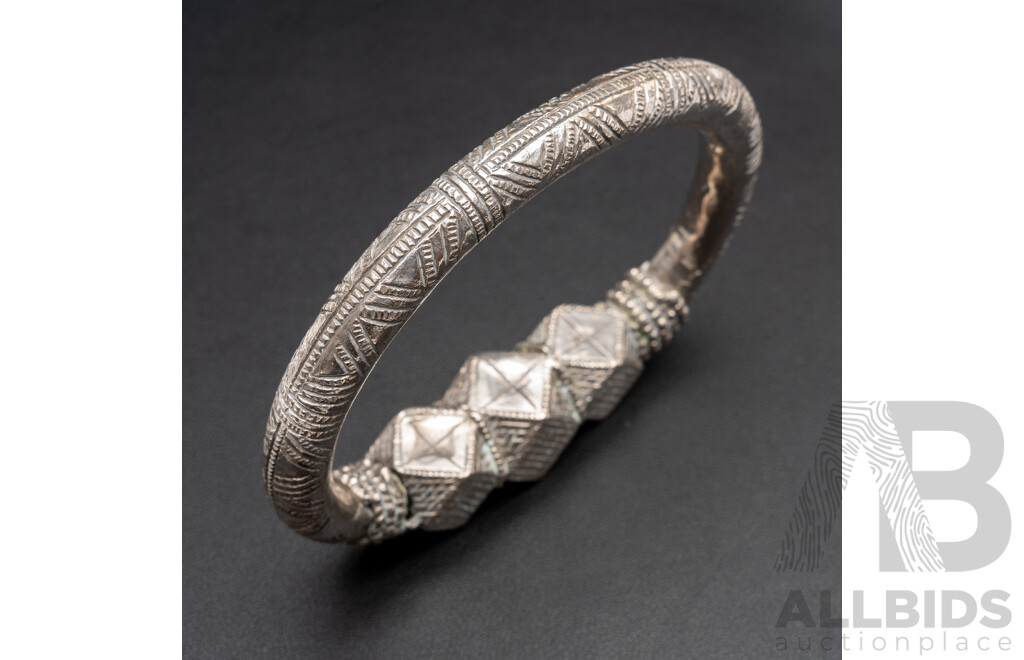 Moroccan Bedouin Heavy Silver Arm or Ankle Bracelet – 670 G