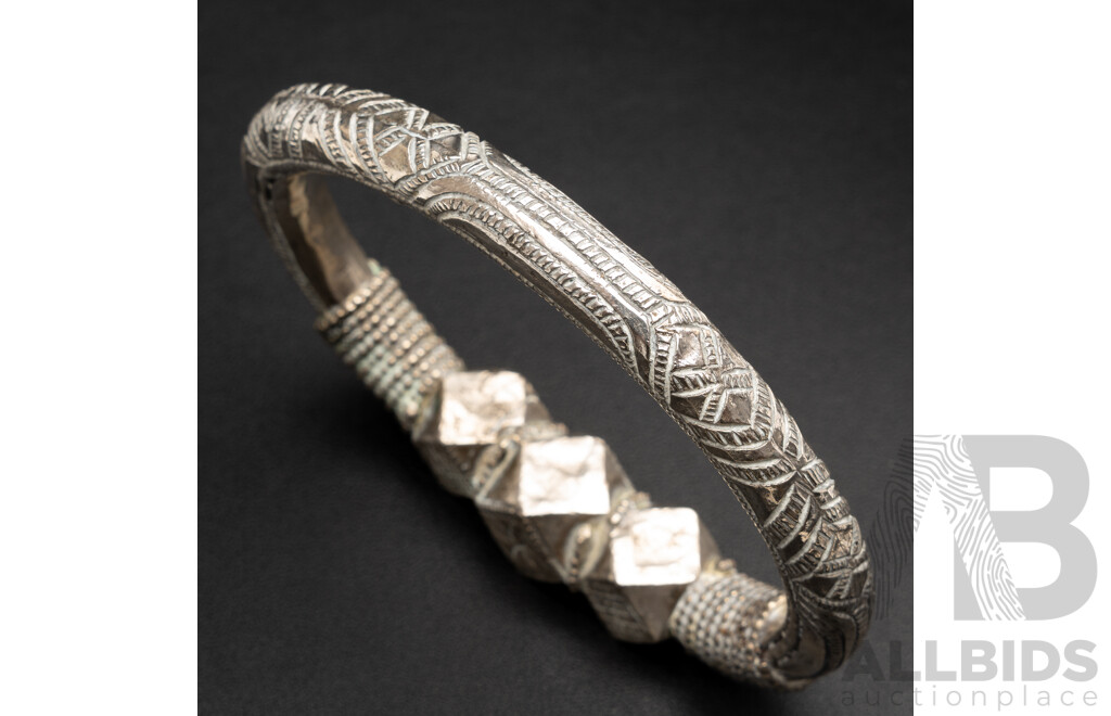 Moroccan Bedouin Heavy Silver Arm or Ankle Bracelet – 510 G