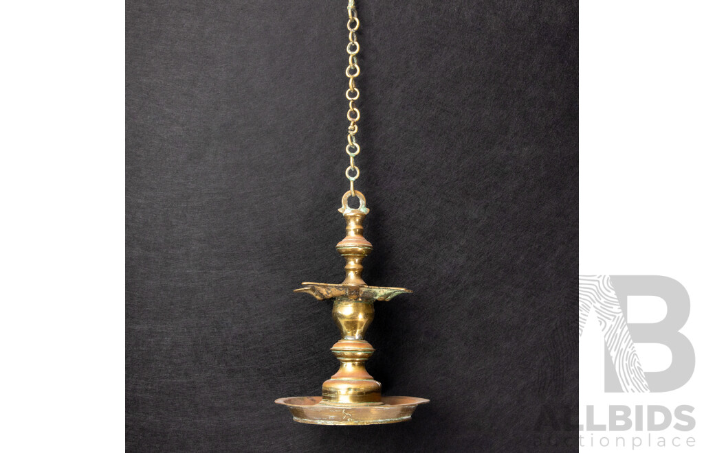 Antique Brass Hindu Temple Hanging Diya Vilakk Oil Wick Lamp with Chain