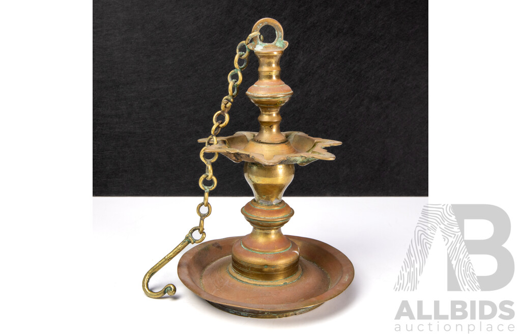 Antique Brass Hindu Temple Hanging Diya Vilakk Oil Wick Lamp with Chain