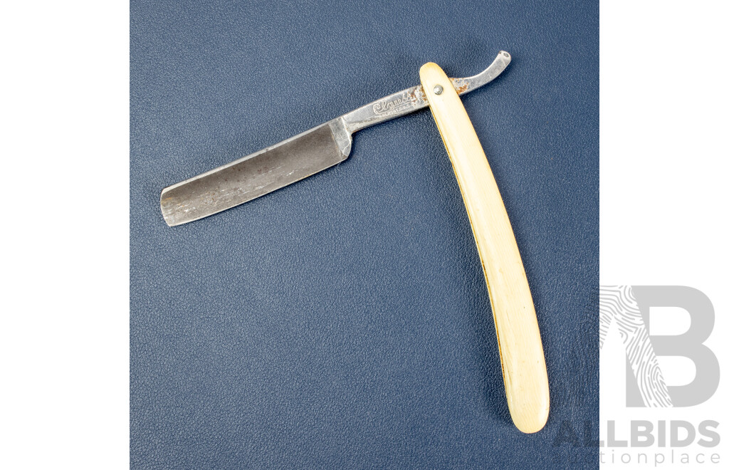 Vintage Clauss Straight Razor