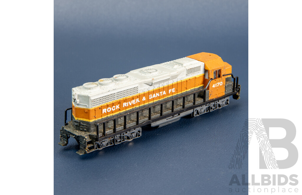 Bachmann N Scale Rock River & Santa Fe Locomotive, No. 4170