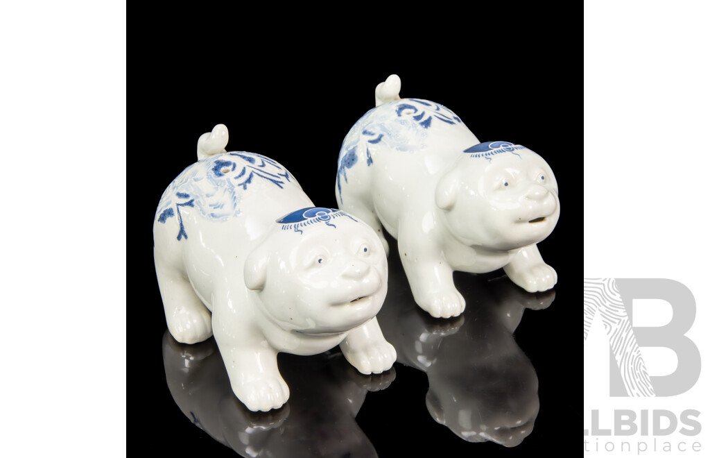 Pair of 19th Century Japanese Arita Dog Water Droppers