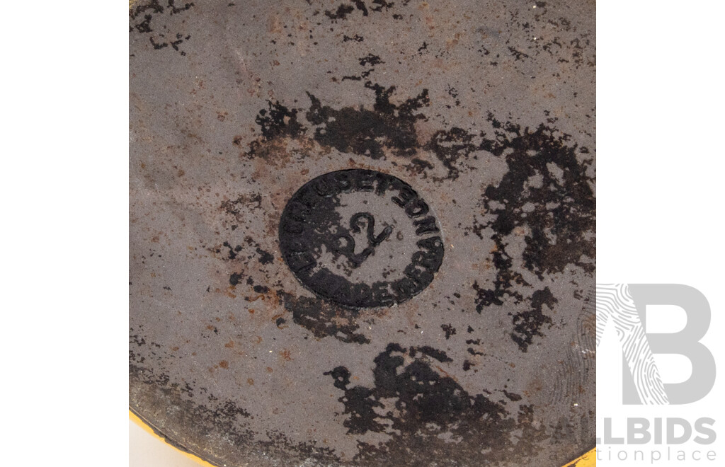 Le Creuset France Enamelled Cast Iron Lidded Saucepan with Timber Handles (Design 22)