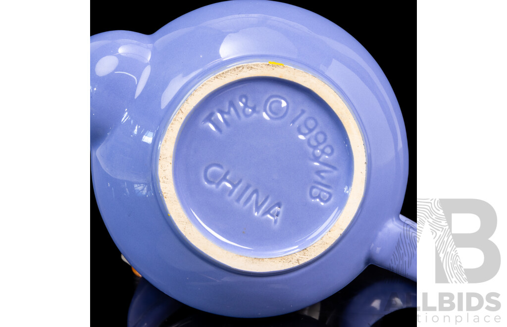 Collectable Vintage 1988 Warner Brothers Sylvester & Tweety Porcelain Teapot