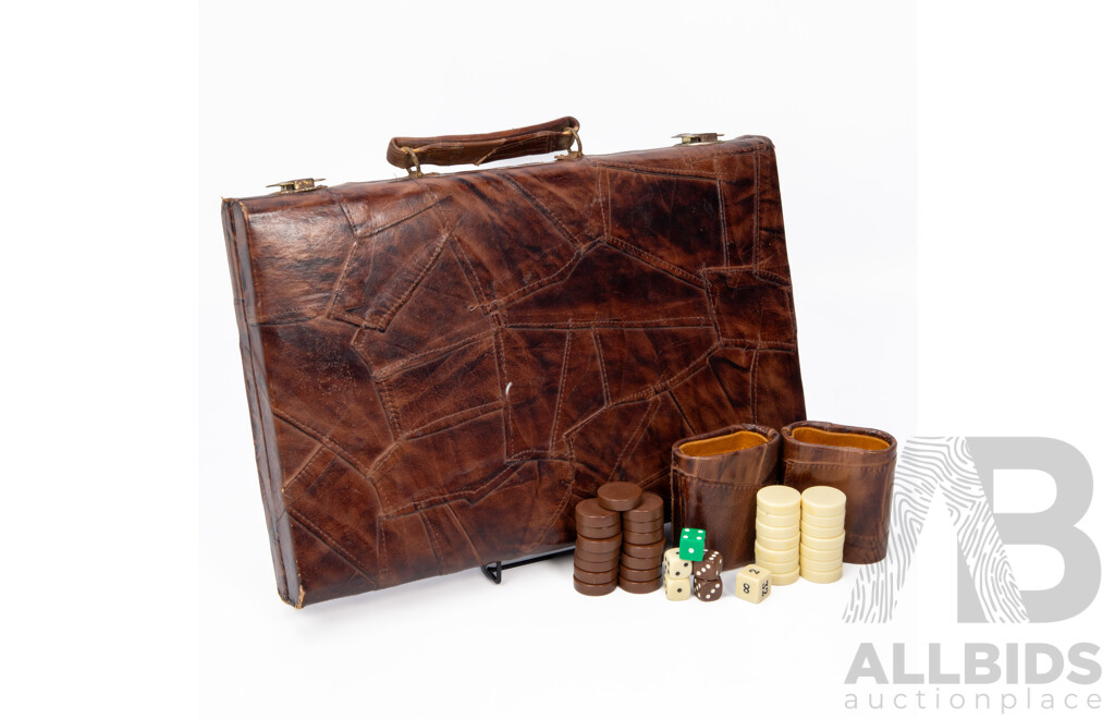 Vintage 1970s Backgammon Set