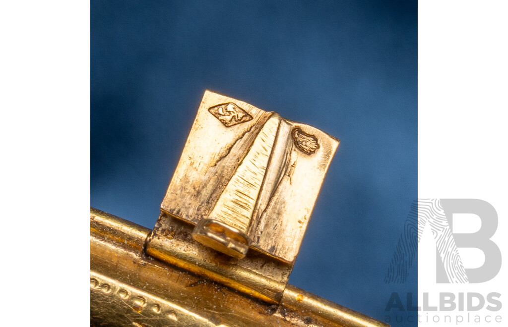 14 Ct Victorian Coral Bangle, Hallmark on Clip