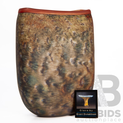 Stunning Grant Donaldson Art Glass Vase