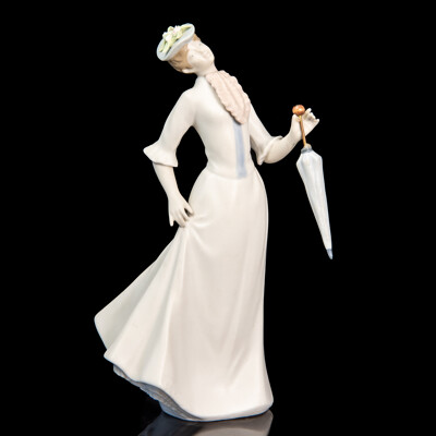 Marco Giner 'Woman with Parasol'