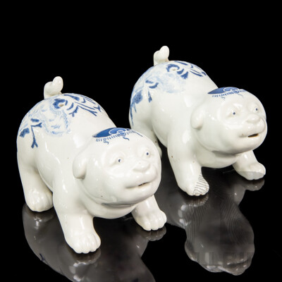 Pair of 19th Century Japanese Arita Dog Water Droppers