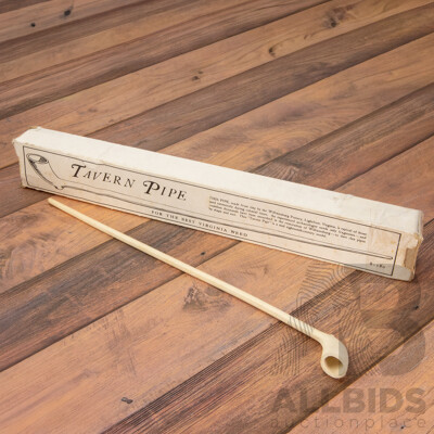 Williamsburg Pottery Tavern Pipe