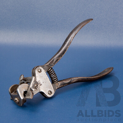 Vintage Disston (U.S.) Triumph Saw Set