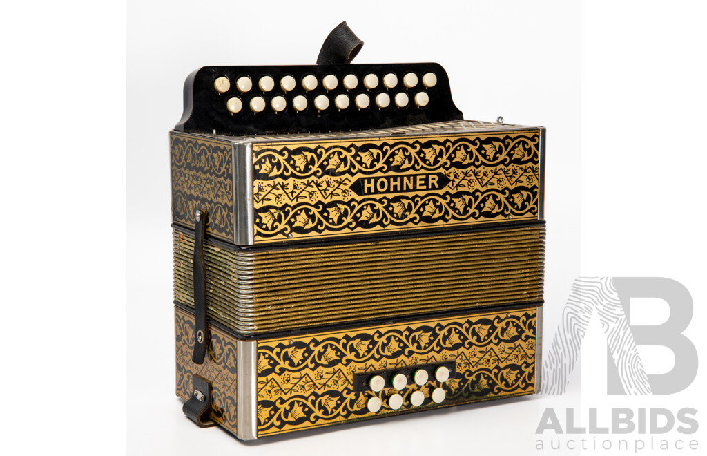 Vintage Hohner 2915 G/C Vienna Model Diatonic Button Accordion