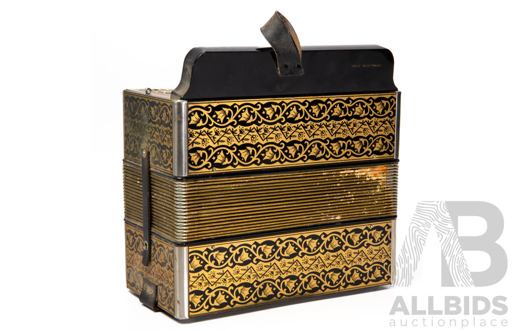 Vintage Hohner 2915 G/C Vienna Model Diatonic Button Accordion