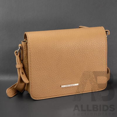 Ladies Tan Faux Leather Handbag by Toni Bianco