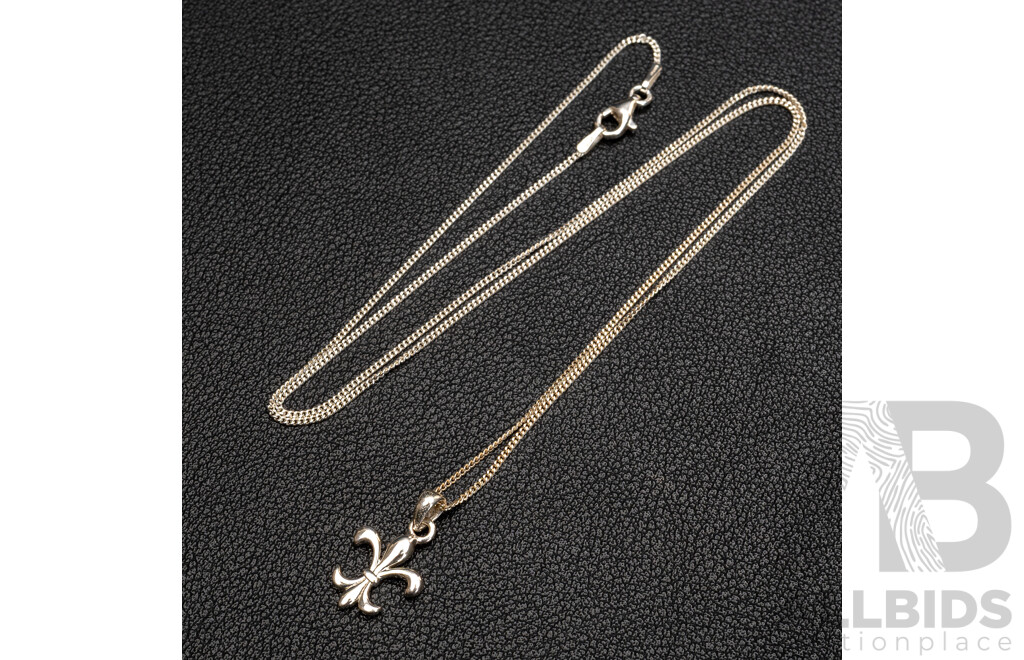 BRAND NEW - Sterling Silver Fleur De Lis Pendant, 20mm, on 50cm Necklace, 2.72 Grams