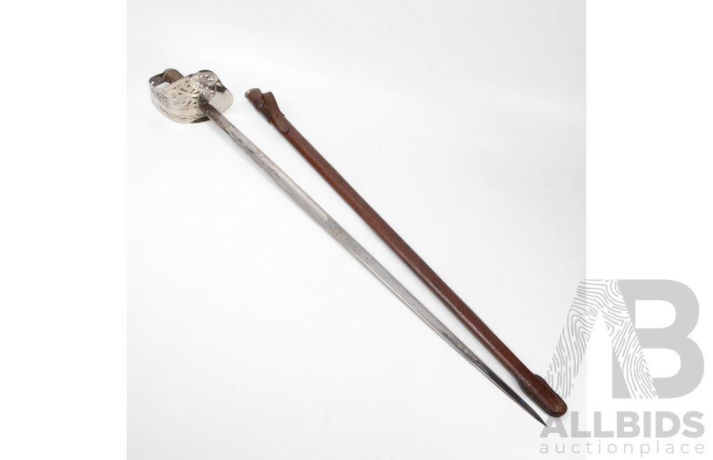 Fine Original Antique British 1897 1/4th Battalion Essex Regiment George V Infantry Sword with Leather Scabbard, 100 cm (length approx)