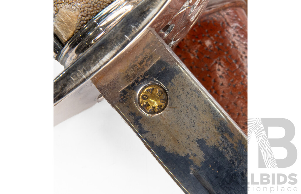 Fine Original Antique British 1897 1/4th Battalion Essex Regiment George V Infantry Sword with Leather Scabbard, 100 cm (length approx)