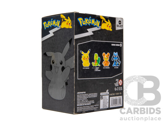 1661682 · Pokémon Select Series 9 Pikachu in Original Box