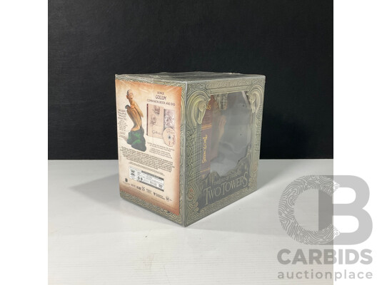 Lord of the Rings the Two Towers Collector's Four DVD Gift Set in Original Packaging