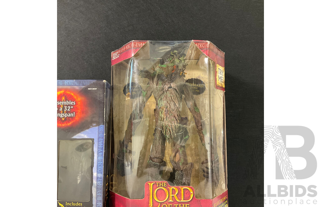 Pair of Lord of the Rings Figures in Original Packaging Including Deluxe Poseable Fell Beast and Treebeard