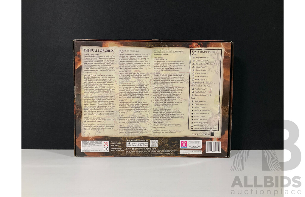 Limited Edition Lord of the Rings Trilogy Edition Chess Set in Original Packaging