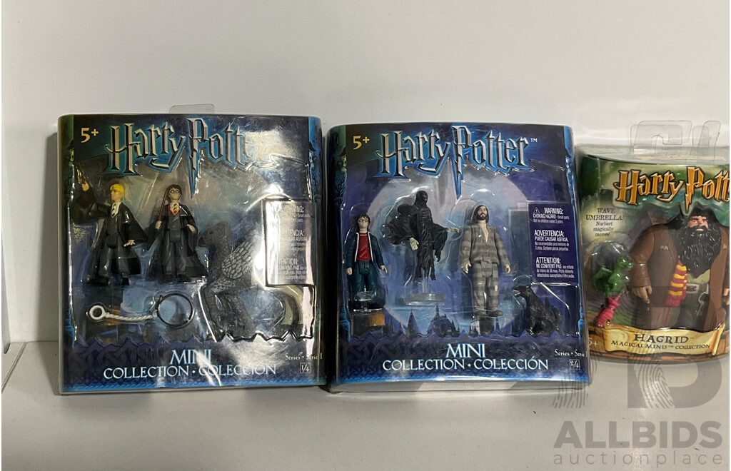 Collection of Harry Potter Mini Figures in Original Packaging