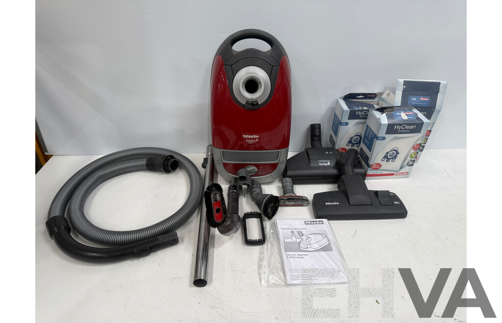 Miele - Cat & Dog S5000 Series - 2200W Electric Vacuum + Extendable Pole/Hose + 2x Heads/Various Attachments + 3x Opened Filter Boxes