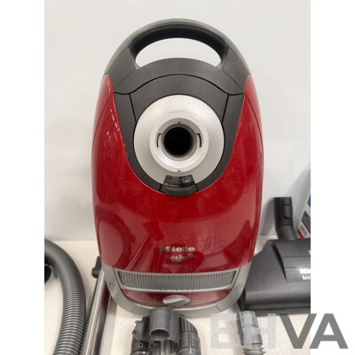 Miele - Cat & Dog S5000 Series - 2200W Electric Vacuum + Extendable Pole/Hose + 2x Heads/Various Attachments + 3x Opened Filter Boxes