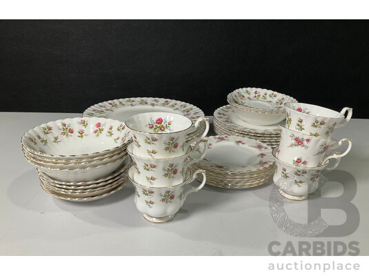 1661361 · 38 Piece Dinner Set by Winsome Royal Albert Made in England