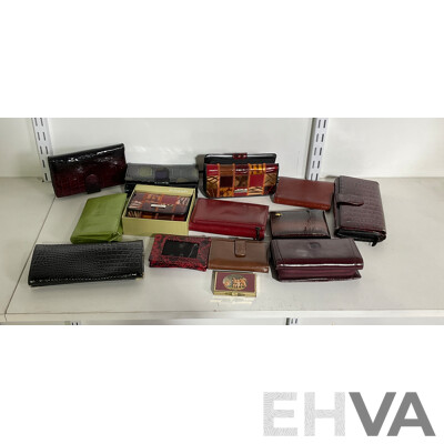 Good Selection of Gently Used Varied Sized & Mostly Leather Wallets & Purses, Including JAG Brand & Others; Also Includes Unused Serenade Beverly Hills Wallet in Original Box (14)