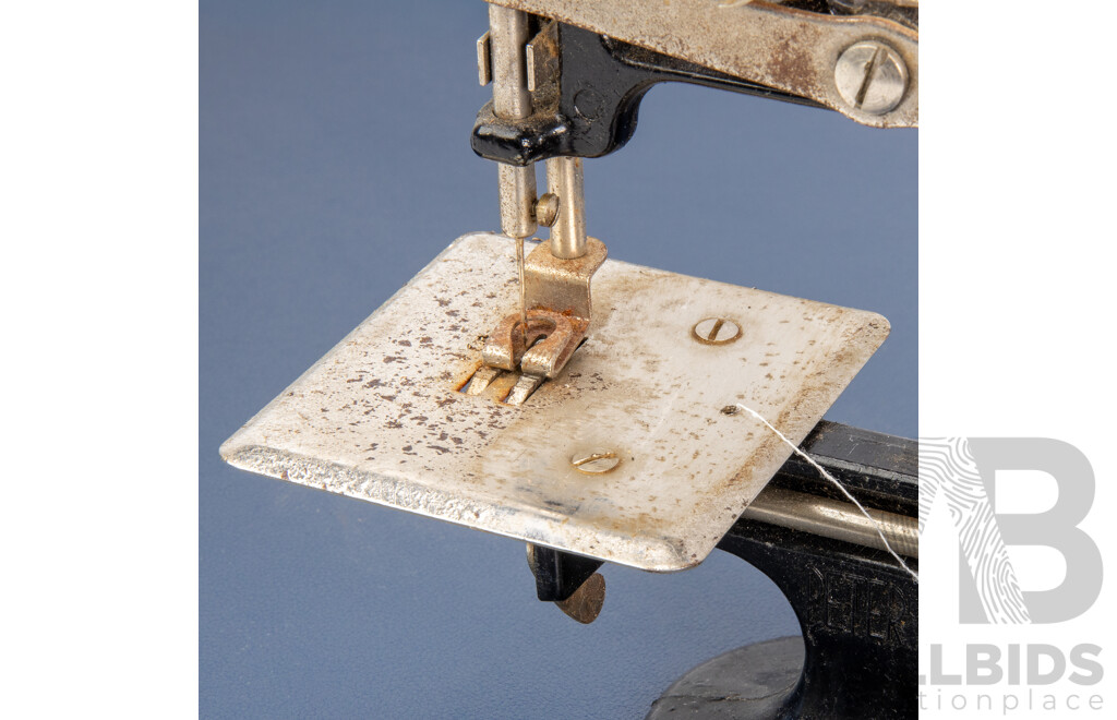 Vintage Hand Cranked Peter Pan Sewing Machine