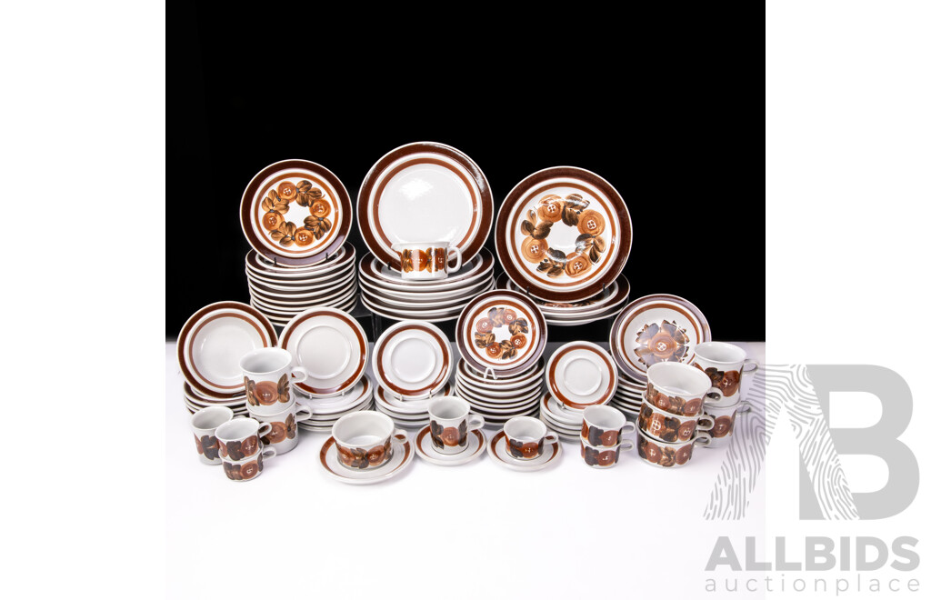 Extensive Arabia 'Rosmarin' Dinner Service by Ulla Procopé - 71 Pieces