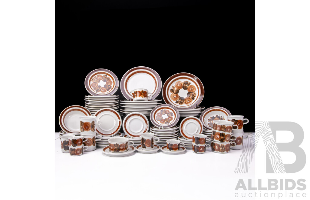 Extensive Arabia 'Rosmarin' Dinner Service by Ulla Procopé - 71 Pieces